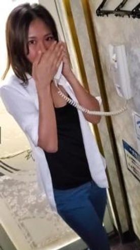 FC2-PPV-1706430 – fc2-ppv 1706430 [No] Unauthorized pregnancy juice for a young wife with beautiful ass legs in a closed karaoke room …