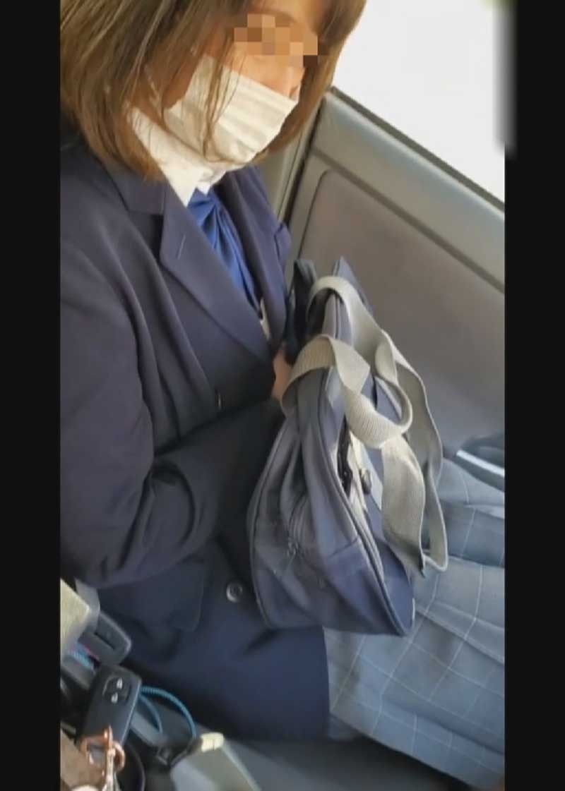 FC2-PPV-2228931 – "See you tomorrow, see you tomorrow" In front of school, I got into my uncle's car and went to a hotel.