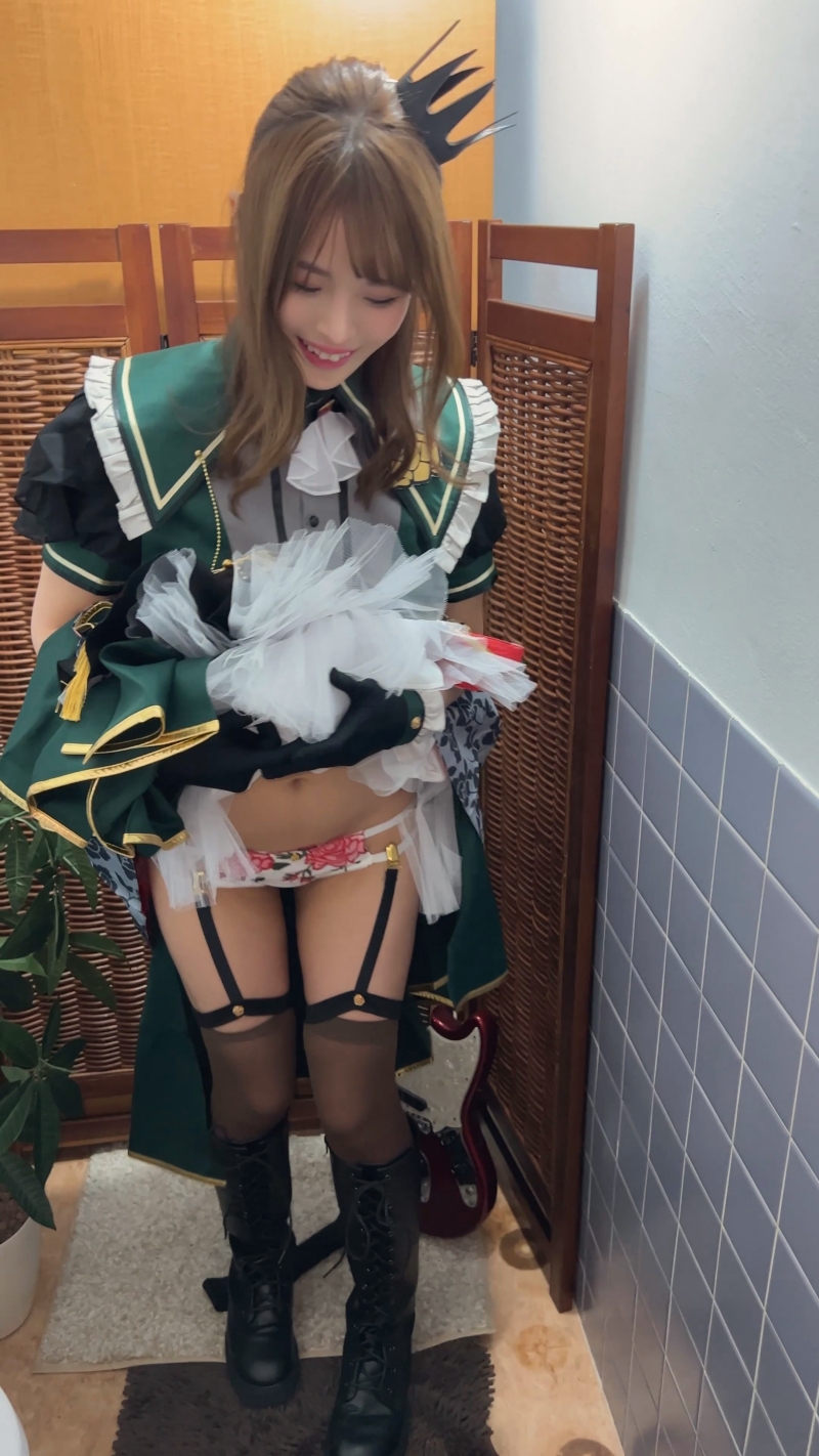 FC2-PPV-3058817 – Leaked 3 behind-the-scenes blowjobs [Leaked] Band idol voice actor fellatio leaked + back door maid café Final + big breasts layer behind-the-scenes fellatio leaked video [personal photography]