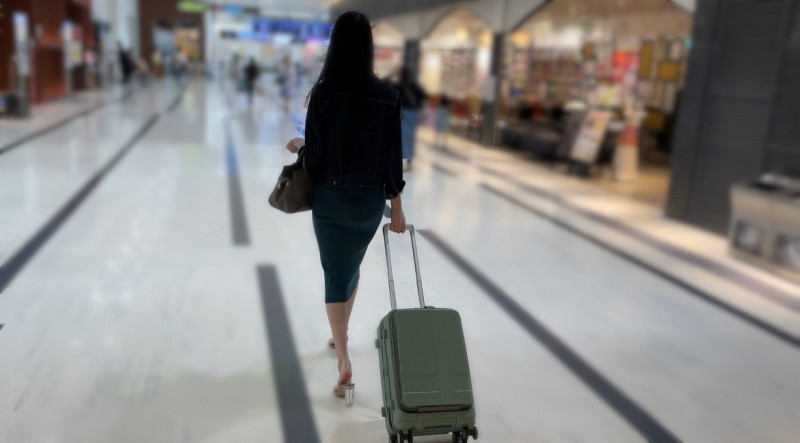 FC2-PPV-2922364 – SSS class beauty CA's 2nd advent!  – [Long-awaited complete appearance] Unauthorized raw vaginal cum shot without learning while being rebelled!  – From the beautiful face to the bukkake facial, the uniform was a real CA.