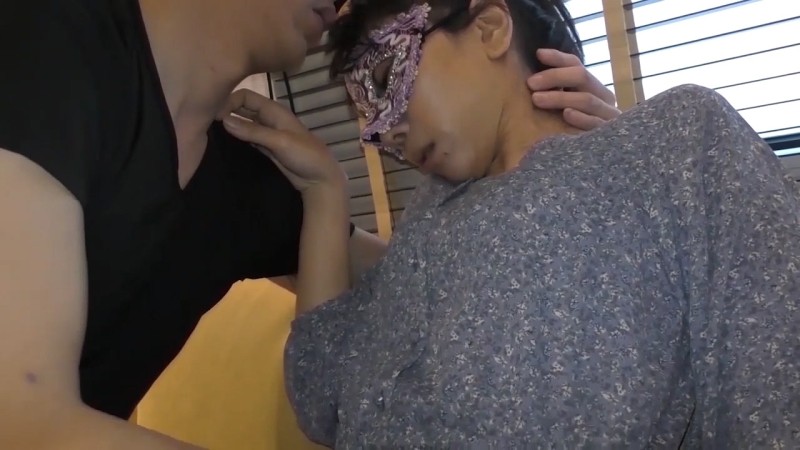 FC2-PPV-1860169 – [Individual Shooting / Set Sale] 39-Year-Old Mature Wife Who Can't Forget The Last Sensation Full Version