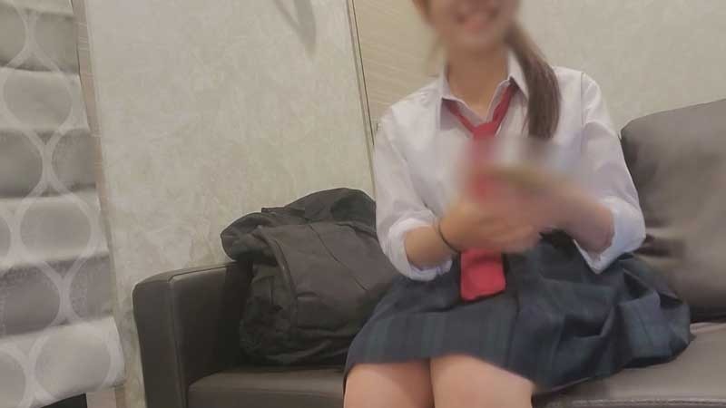 FC2-PPV-3904327 – [Limited to 200 pieces 1500 → 1100pt] Girls' school 3rd year, part-time job at a donut shop. Even though it's a normal daddy job, he takes sex without permission. He's sensitive, so he cums as is.